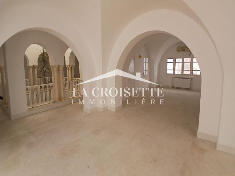 Villa S+7 avec piscine à Gammarth
